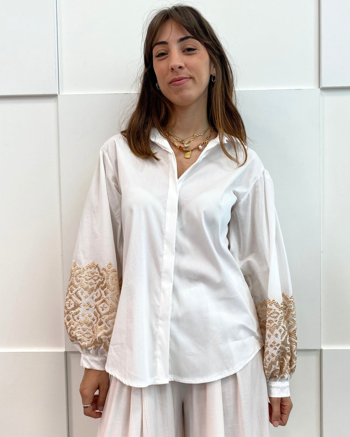 SLEEVE EMBROIDERY SHIRT