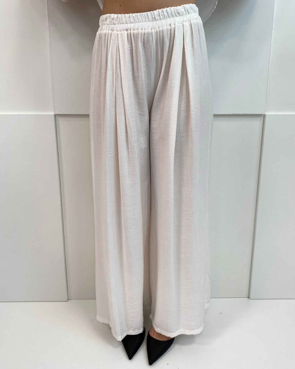 WHITE TROUSER WIDE SIMPLE