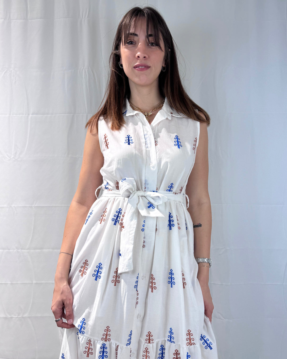 SLEEVELESS EMBROIDERED DRESS
